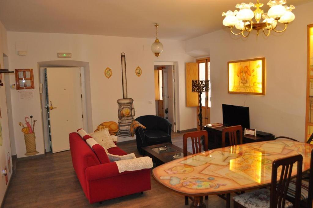 Destino Deluxe Plaza De Santiago - 2 Hab Daire Caces Dış mekan fotoğraf