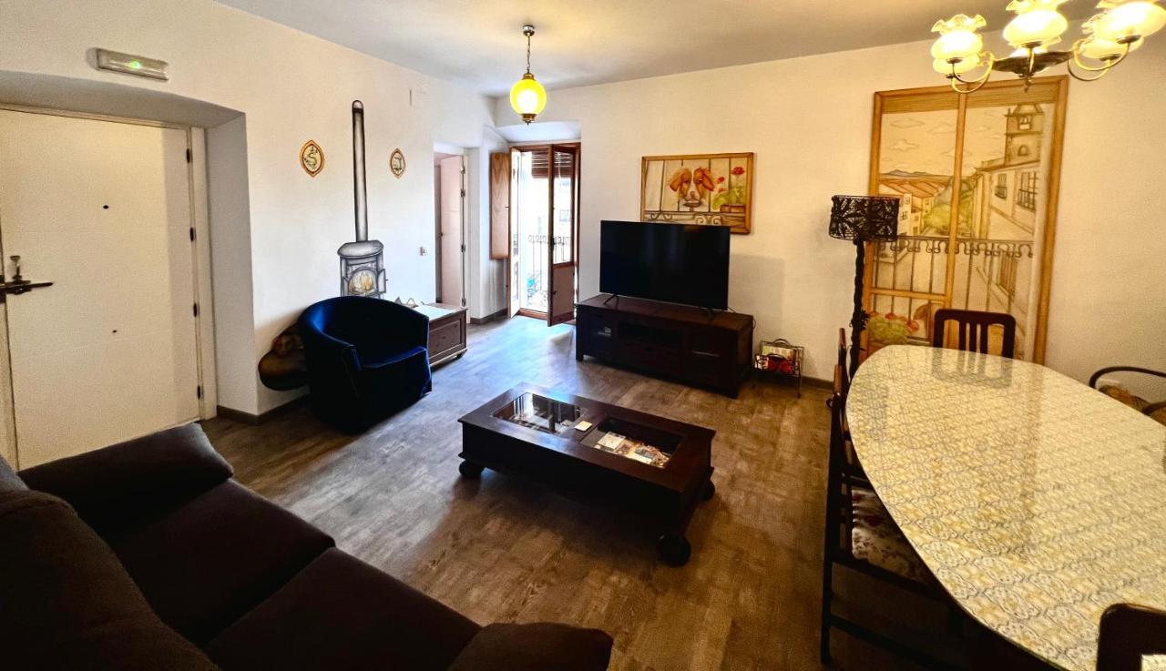 Destino Deluxe Plaza De Santiago - 2 Hab Daire Caces Dış mekan fotoğraf